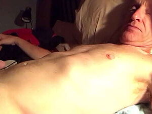 Professor Reagan Foxx gushes from her pussy and immediately wants to fuck her student after reading a naughty note a girl wrote him