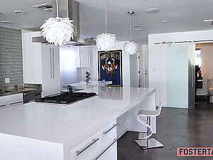 မန္တလေးကျောင်းသူလေး